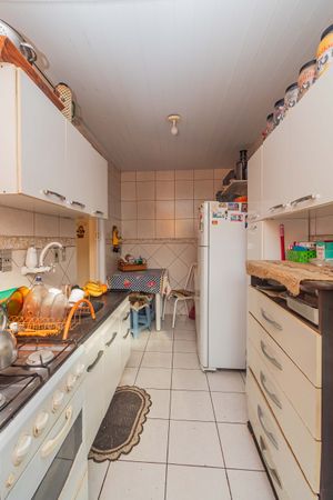 Image 14 - 880215