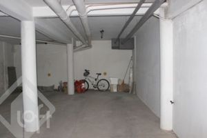 Image 45 - 880219