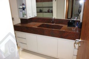 Image 19 - 880219