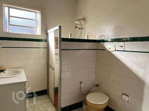 Image 8 - 880232
