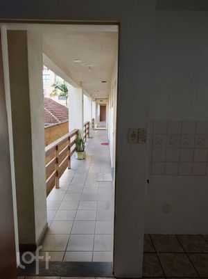 Image 4 - 880233
