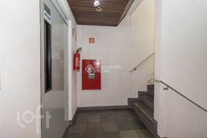 Image 39 - 880237