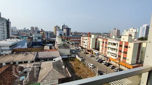 Image 10 - 880240