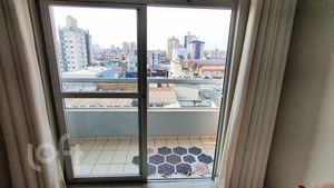 Image 8 - 880240