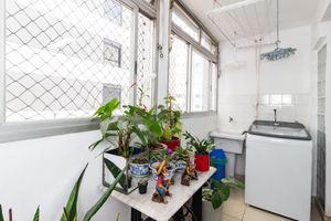 Image 33 - 880241