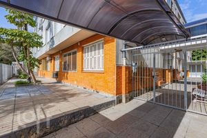 Image 16 - 880242