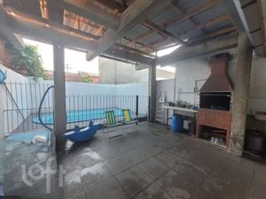 Image 6 - 880243