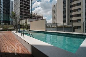Image 18 - 880274