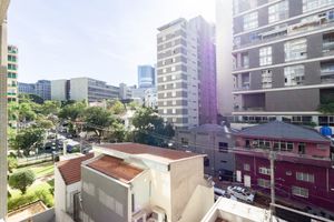Image 4 - 880314