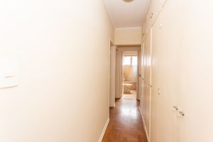 Image 33 - 880320