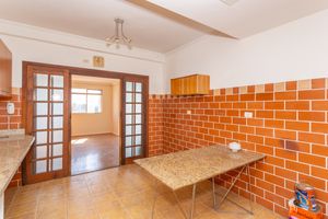 Image 34 - 880320