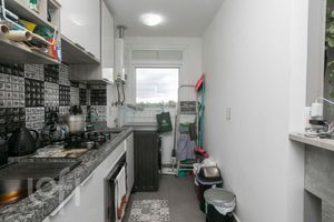 Image 10 - 880321