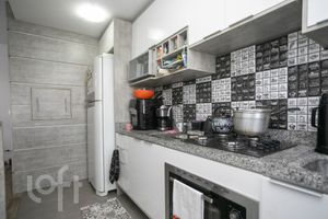 Image 8 - 880321