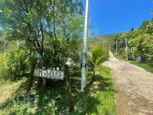 Image 5 - 880334