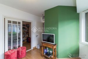 Image 6 - 880341