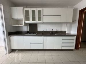 Image 4 - 880354