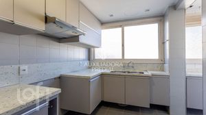 Image 17 - 880355