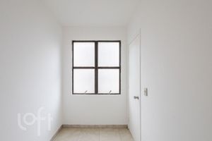 Image 19 - 880356