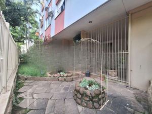 Image 33 - 880356