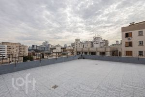 Image 24 - 880356