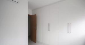 Image 5 - 880391