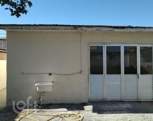 Image 9 - 880400