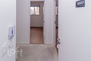 Image 17 - 880401