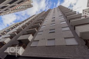 Image 47 - 880401
