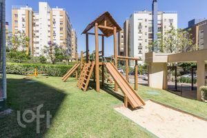 Image 9 - 880402