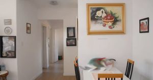 Image 10 - 880403