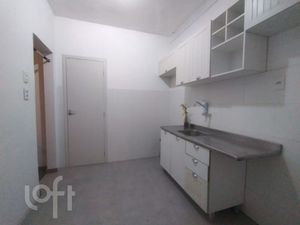 Image 6 - 880404