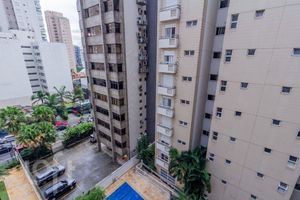 Image 5 - 880406