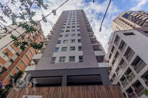 Image 24 - 880406