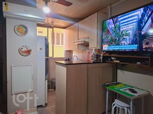 Image 5 - 880407