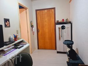 Image 13 - 880407