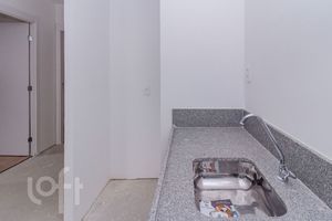 Image 17 - 880408