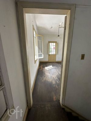 Image 16 - 880410