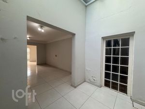 Image 10 - 880416
