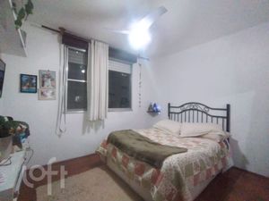Image 8 - 880417