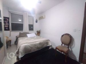 Image 10 - 880417