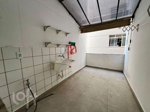Image 14 - 880423
