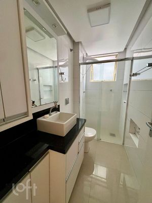 Image 17 - 880423