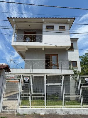 Image 18 - 880427