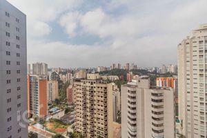 Image 7 - 880430