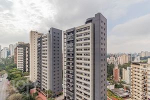 Image 33 - 880430