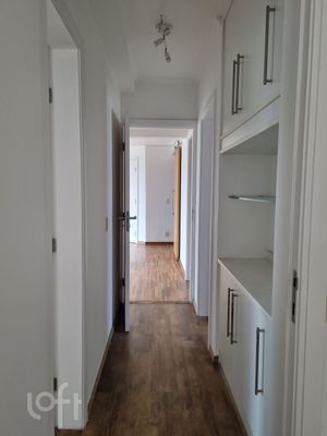 Image 13 - 880430