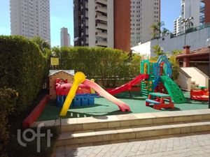 Image 21 - 880432