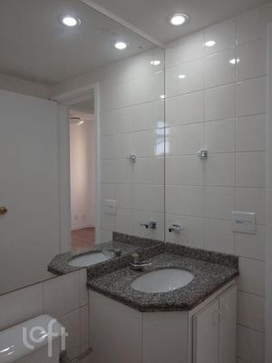 Image 14 - 880432