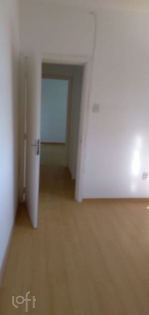 Image 21 - 880433