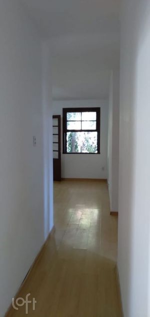 Image 4 - 880433